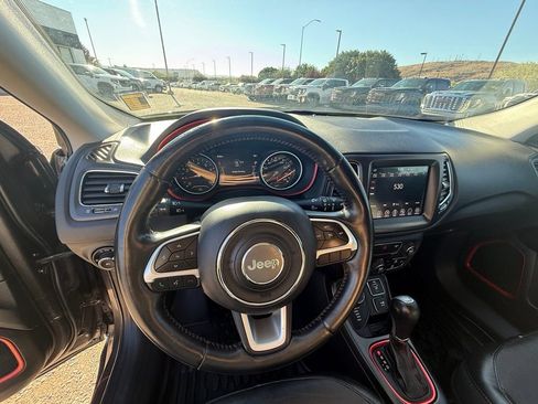 Used 2019 Jeep Compass Trailhawk w/ Leather Interior Group AWD/4WD image 11