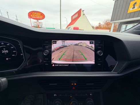 Used 2019 Volkswagen Jetta GLI image 24