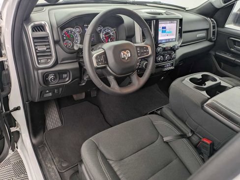 Used 2025 RAM 1500 Big Horn AWD/4WD image 2