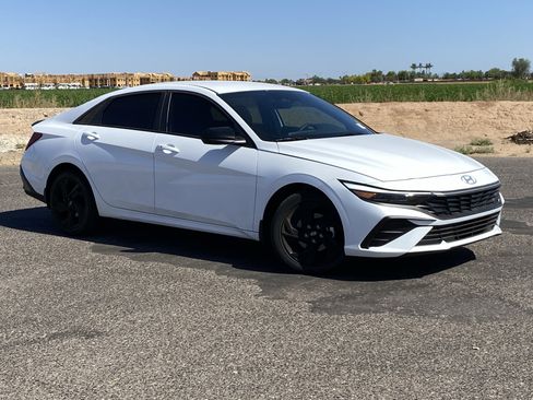 Certified 2026 Hyundai Elantra Sport FWD image 32