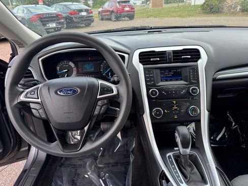 Used 2013 Ford Fusion S FWD image 29