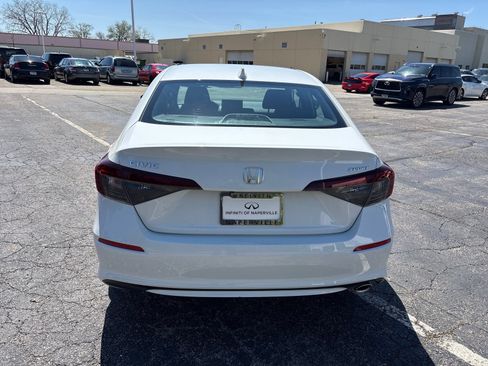 Used 2025 Honda Civic Sport image 4