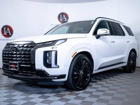 Certified 2024 Hyundai Palisade Calligraphy AWD/4WD image 3