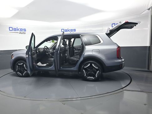 Used 2025 Kia Telluride S AWD/4WD image 59
