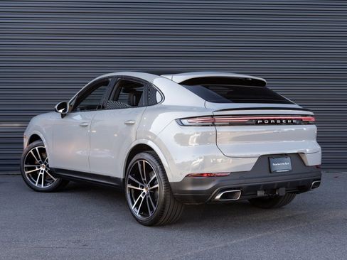New 2026 Porsche Cayenne Coupe AWD/4WD image 3