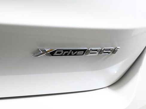 Certified 2025 BMW X1 xDrive28i w/ Convenience Package image 39