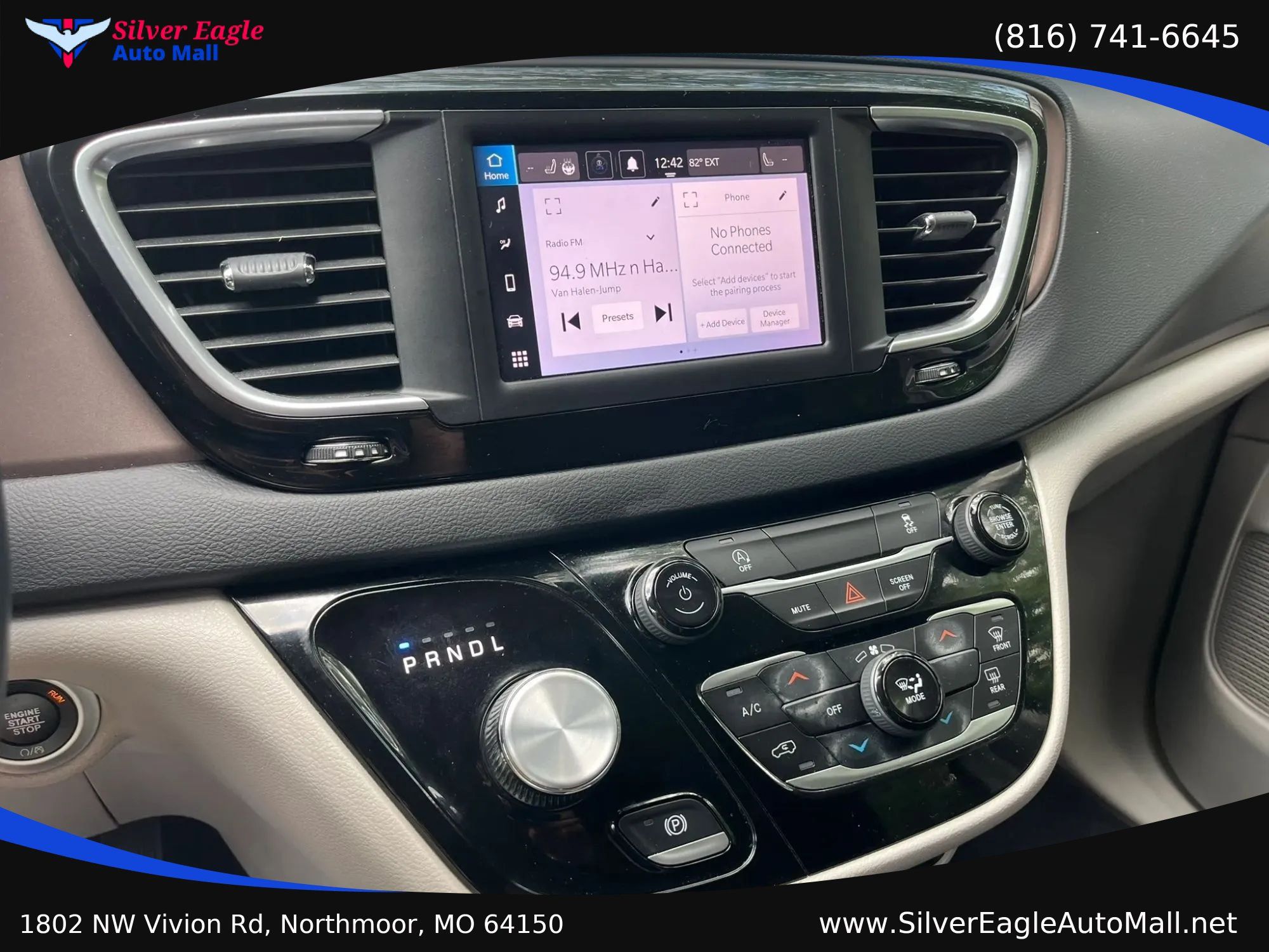 Used 2024 Chrysler Voyager LX FWD image 16