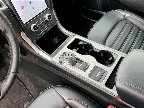 Certified 2022 Ford Edge SEL w/ Convenience Package image 15