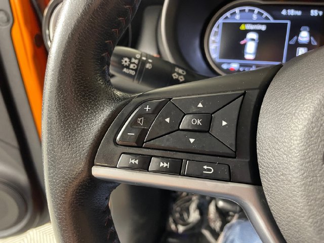 Used 2019 Nissan Kicks SR w/ SR Premium Package FWD image 12