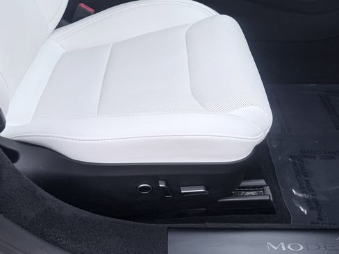 Used 2023 Tesla Model S AWD/4WD image 47