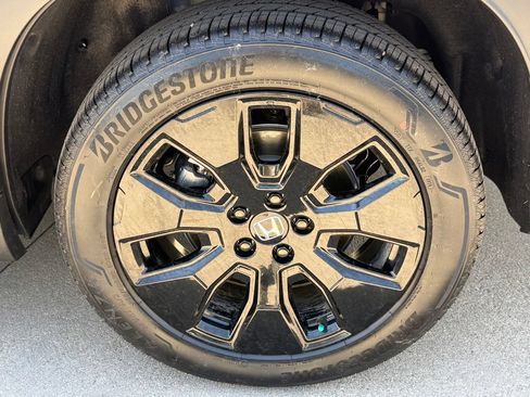Certified 2026 Honda Pilot Black Edition image 12