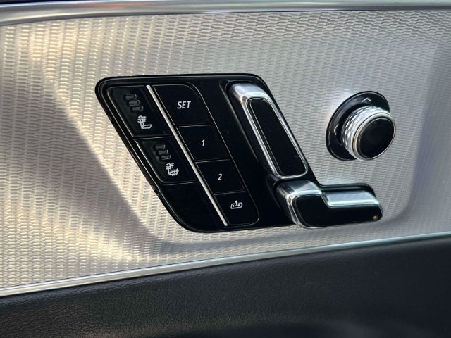 Used 2024 Cadillac Lyriq Tech w/ Driver Assist Package AWD/4WD image 19