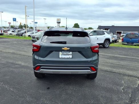 New 2025 Chevrolet Trax LT FWD image 5