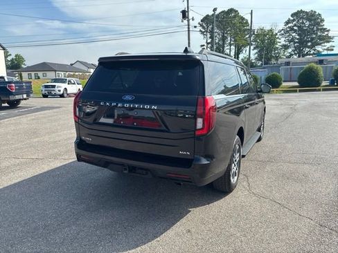 Used 2025 Ford Expedition Max Active AWD/4WD image 11