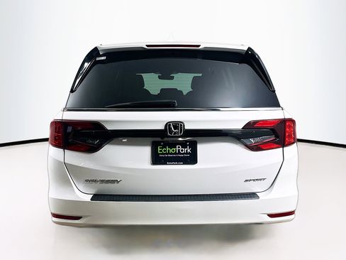 Used 2023 Honda Odyssey Sport image 7