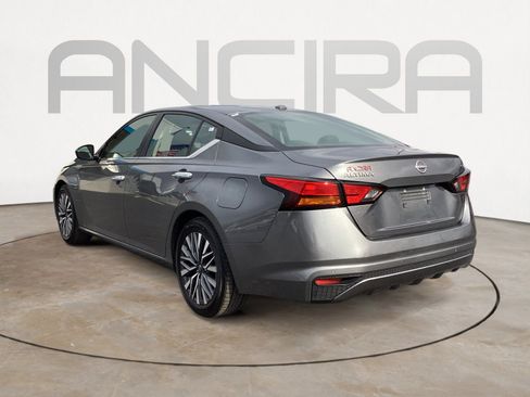 Used 2024 Nissan Altima 2.5 SV image 12