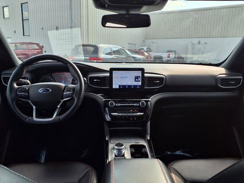 Used 2022 Ford Explorer ST-Line image 9