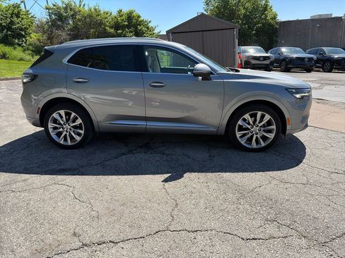 Used 2023 Buick Envision Avenir FWD image 4