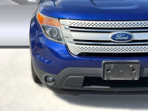 Used 2014 Ford Explorer XLT w/ Equipment Group 202A image 11