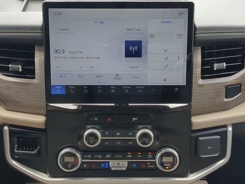 Certified 2024 Ford Expedition Limited image 18