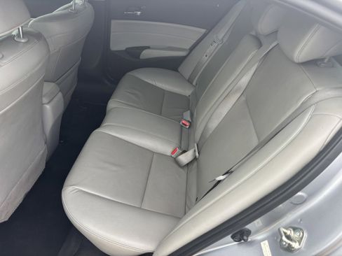 Used 2013 Acura ILX Hybrid w/ Technology Package image 5
