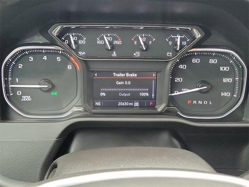 Used 2022 GMC Sierra 2500 SLE w/ SLE Value Package; image 7