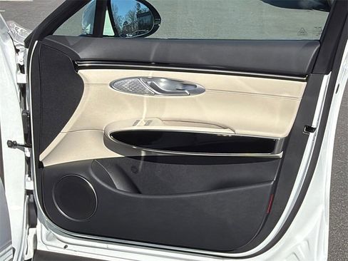 New 2026 Genesis GV70 2.5T image 13