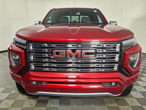 Used 2024 GMC Canyon Denali image 8