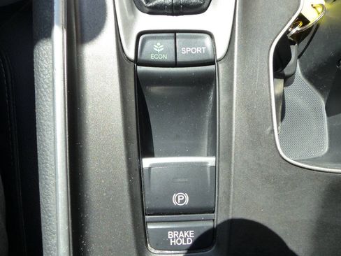 Used 2020 Honda Accord Sport image 36