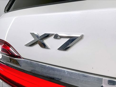 Used 2020 BMW X7 xDrive40i w/ Premium Package image 9