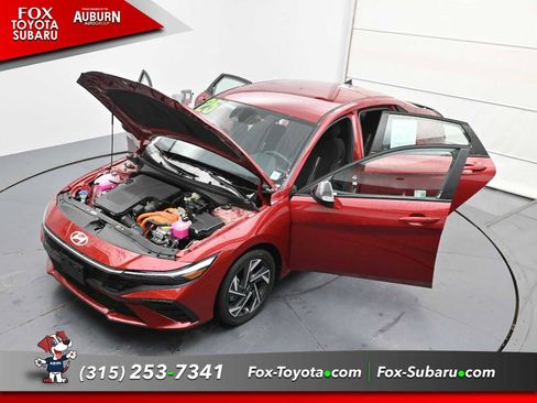 Used 2025 Hyundai Elantra SEL image 38