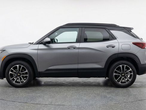 Used 2025 Chevrolet TrailBlazer LT image 5
