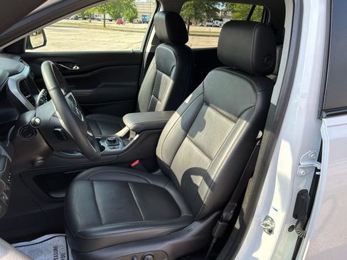 Used 2023 GMC Acadia SLT w/ Elevation Edition FWD image 19