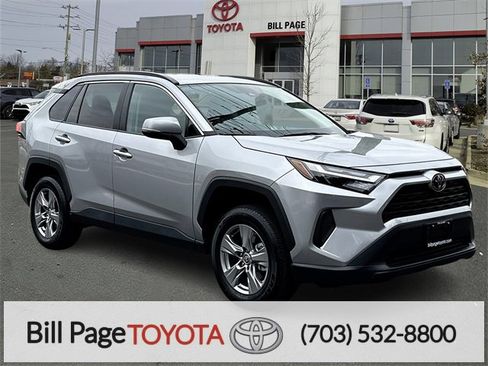 Used 2025 Toyota RAV4 XLE image 1