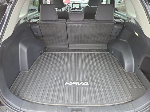 Certified 2025 Toyota RAV4 LE AWD/4WD image 29