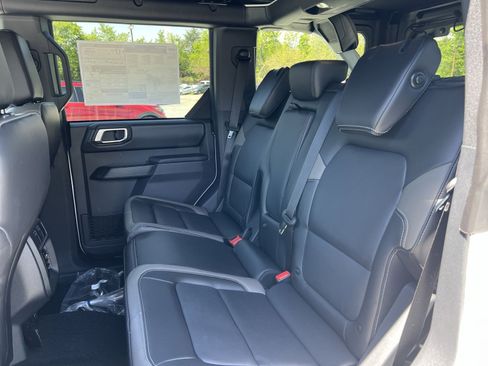 New 2026 Ford Bronco Outer Banks AWD/4WD image 24