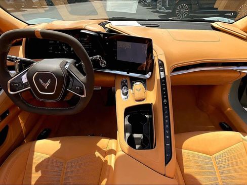 Used 2024 Chevrolet Corvette Stingray Premium Conv w/ Z51 Performance Package image 16