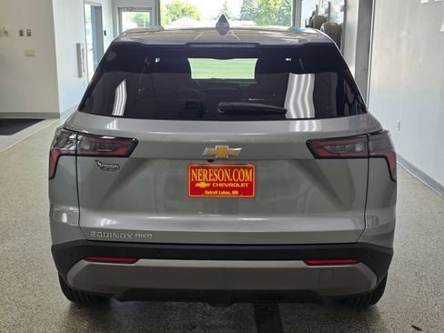 Used 2026 Chevrolet Equinox LT AWD/4WD image 6