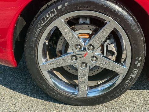 Used 2008 Chevrolet Corvette Coupe w/ Z51 Performance Package RWD image 34