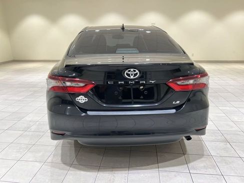 Used 2022 Toyota Camry LE w/ Convenience Package image 4