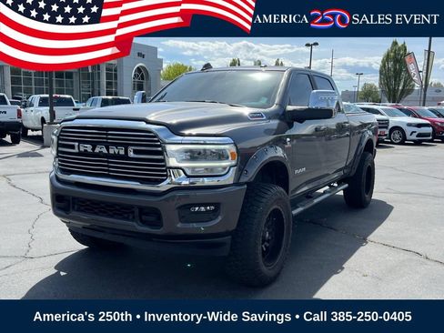 Used 2023 RAM 2500 Laramie AWD/4WD image 2