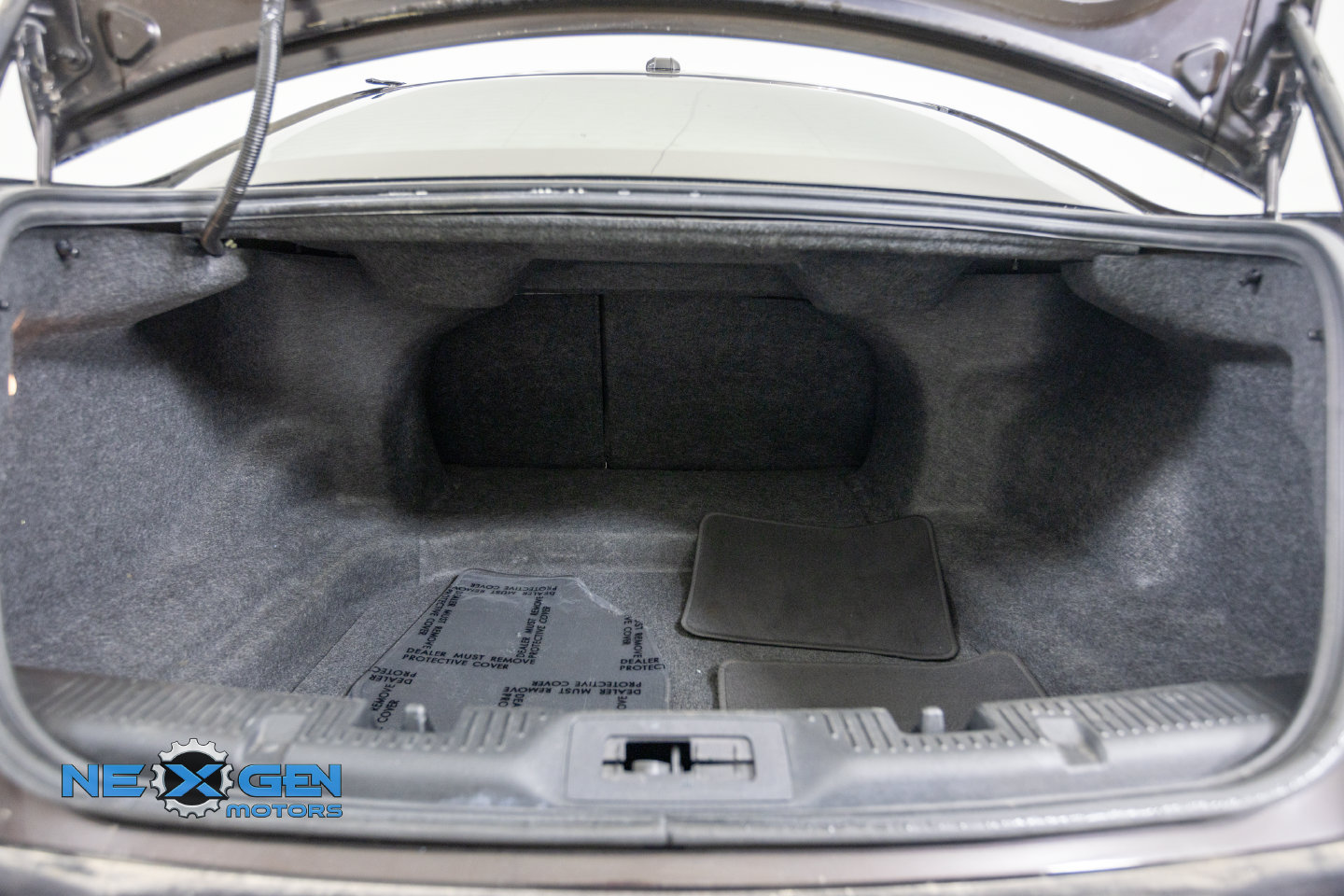 Used 2013 Ford Taurus SEL FWD image 33