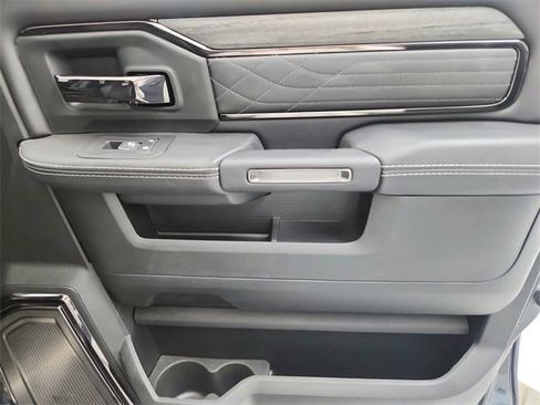 New 2025 RAM 2500 Limited image 41