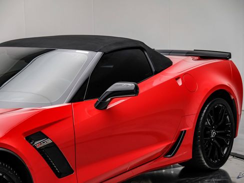 Used 2015 Chevrolet Corvette Z06 w/ 3LZ Preferred Equipment Group image 33