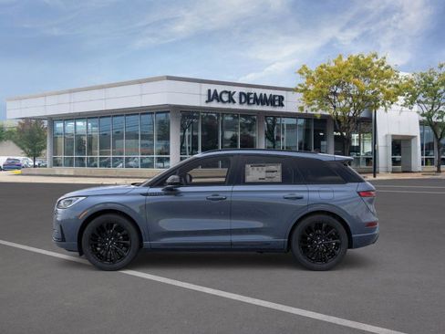 New 2026 Lincoln Corsair Premiere image 3