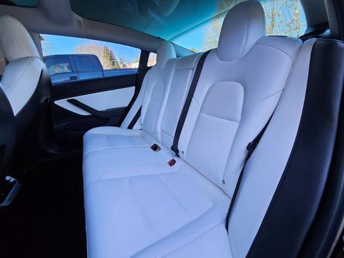 Used 2018 Tesla Model 3 image 55