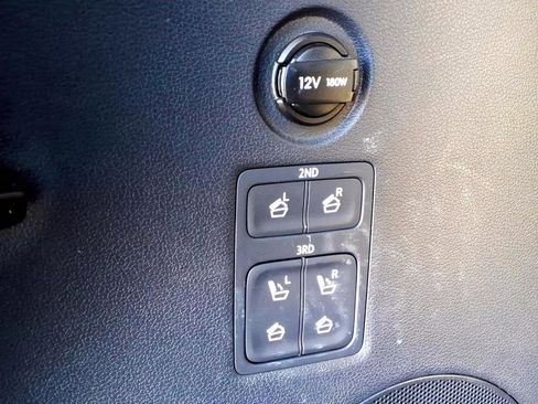 Used 2023 Hyundai Palisade Limited w/ Winter Package image 12