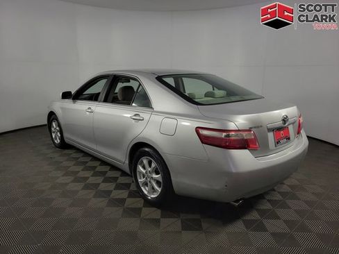 Used 2009 Toyota Camry LE image 5