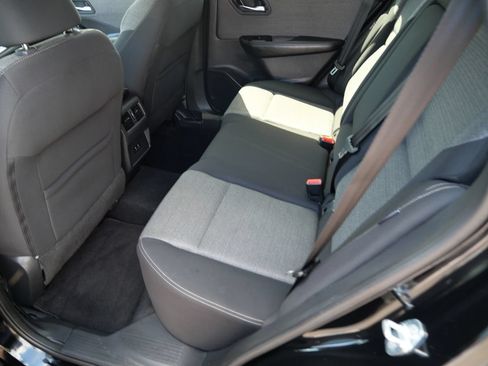 Used 2022 Nissan Rogue SV AWD/4WD image 19