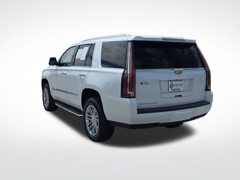 Used 2017 Cadillac Escalade 2WD image 4